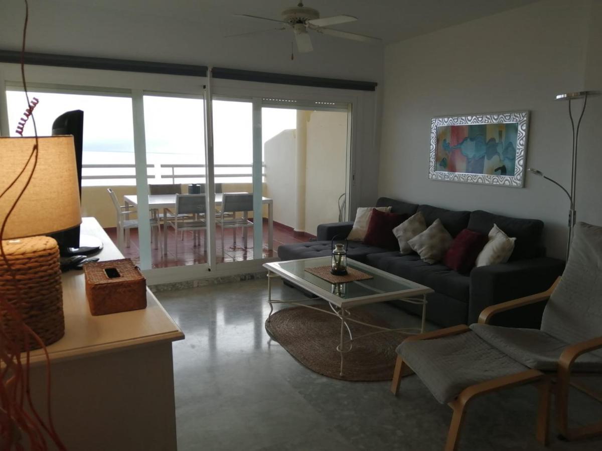 Holidays2Benalmadena Torrequebrada Sea View Front Beach With Pool Parking & Terraces Exterior photo