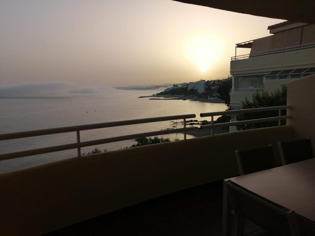 Holidays2Benalmadena Torrequebrada Sea View Front Beach With Pool Parking & Terraces Exterior photo